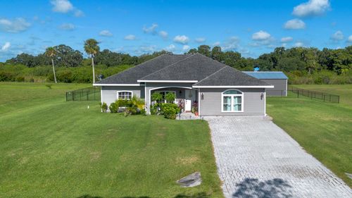 1402 Se 12th Dr, Okeechobee, FL, 34974-5206 | Card Image