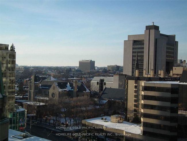 1001 - 426 University Ave, Condo with 2 bedrooms, 1 bathrooms and null parking in Toronto ON | Image 11