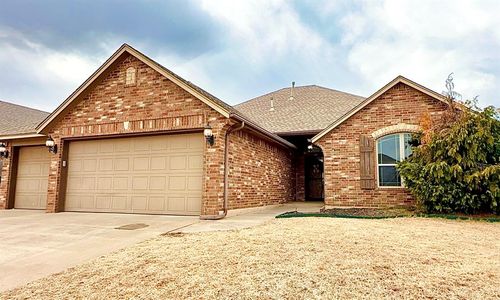 805 Evening Drive, Yukon, OK, 73099 | Card Image