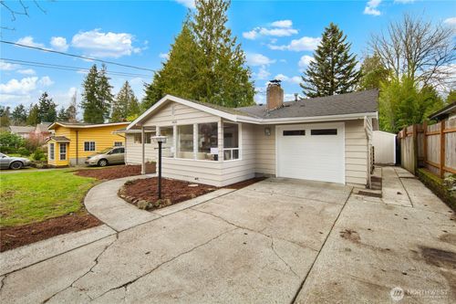1828 Ne 171st St, Shoreline, WA, 98155-6025 | Card Image