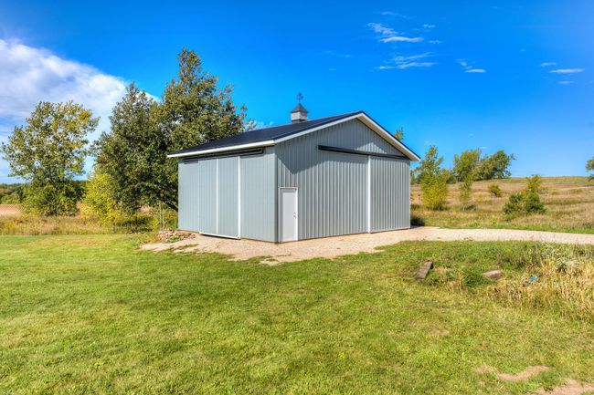 34-web-or-mls-34 Barn.jpg | Image 34