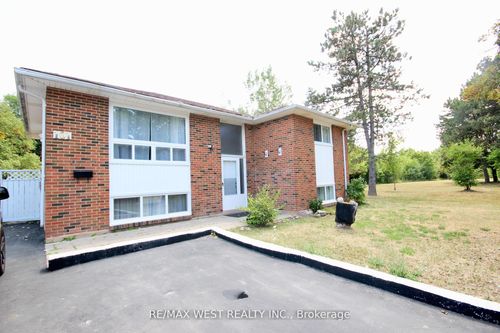 101 Dearbourne Blvd, Brampton, ON, L6T1J8 | Card Image