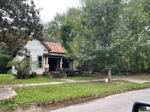 523 Buschman St, Hattiesburg, MS, 39401-2230 | Card Image