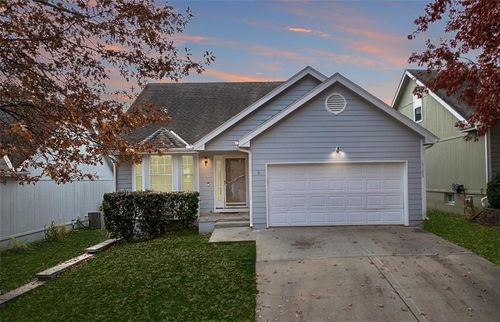 17105 E 45th St South Street, Independence, MO, 64055 | Card Image