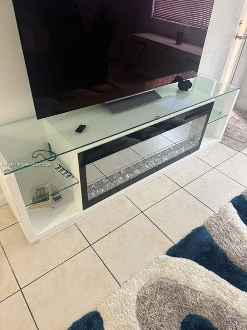 unit-102-1250 Se 26th St, Homestead, FL, 33035-2312 | Card Image