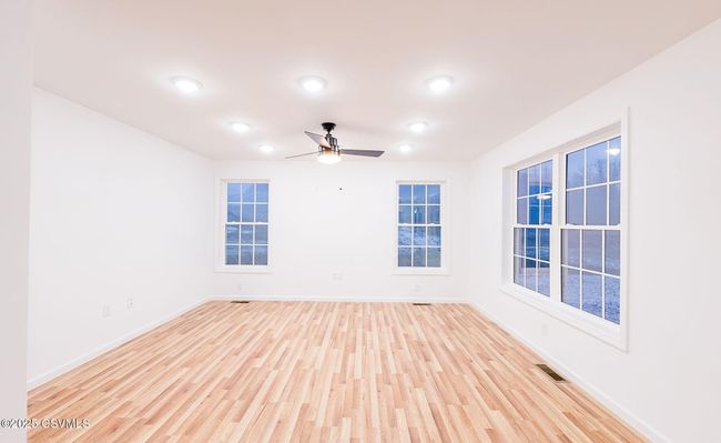 48 Maple Crest Dr, House other with 3 bedrooms, 3 bathrooms and null parking in Nescopeck PA | Image 12