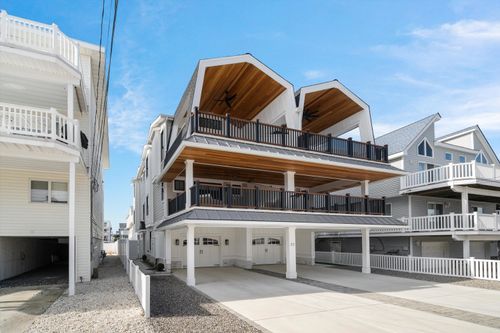 east-22 81st St, Sea Isle City, NJ, 08243-1102 | Card Image