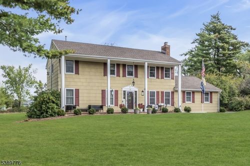 28 Hillcrest Rd, Hillsborough, NJ, 08844-5414 | Card Image