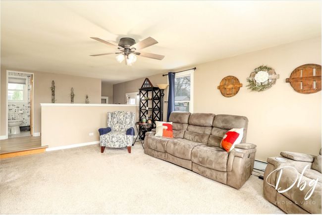 395 Magnolia Ave, House other with 3 bedrooms, 2 bathrooms and 2 parking in Gurnee IL | Image 23