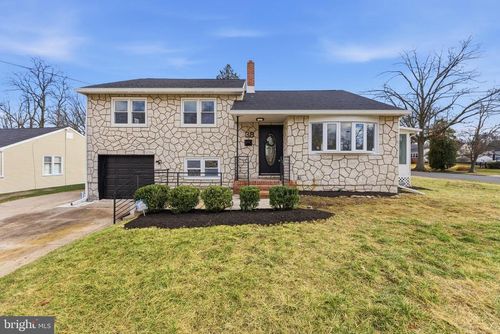 38 Tinker Dr, Mount Holly, NJ, 08060-1160 | Card Image