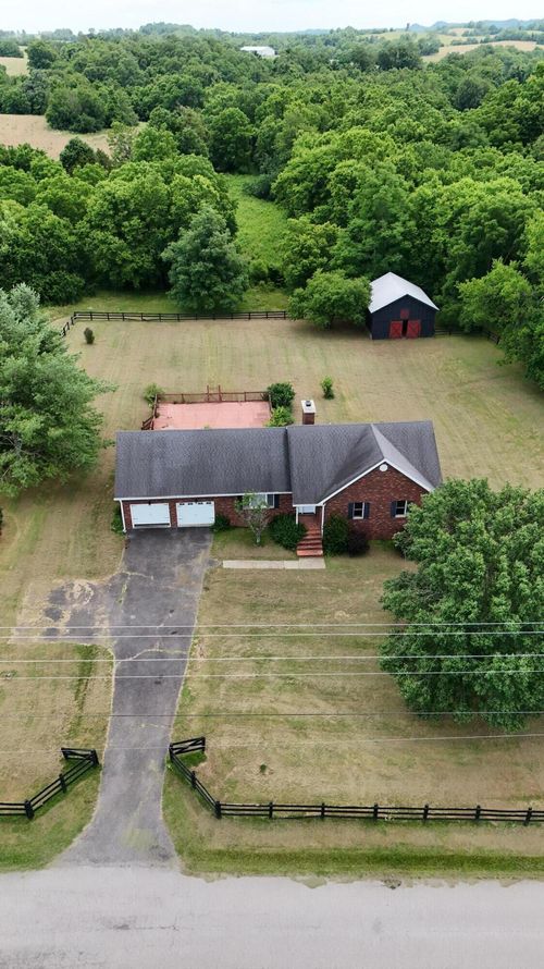1109 Mitchell Ln, Danville, KY, 40422-9771 | Card Image