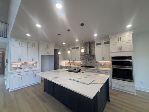 827 Shady Bluff Trl, Clarksville, TN, 37043-5974 | Card Image