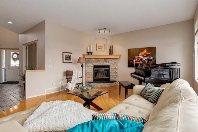 191 Sienna Park Drive Sw, House other with 4 bedrooms, 4 bathrooms and 4 parking in Calgary AB | Image 17
