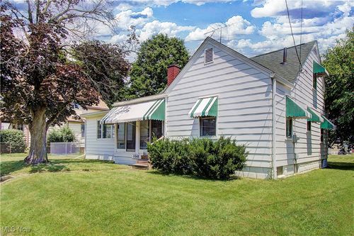 1648 Frederick Ave Sw, Canton, OH, 44706-2573 | Card Image