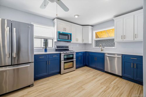 420 Hudson W, Long Beach, NY, 11561 | Card Image