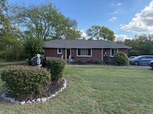 206 Bluebird Dr, Goodlettsville, TN, 37072-2302 | Card Image
