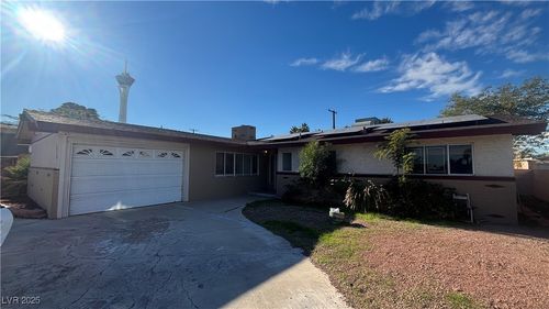 1516 Houssels Ave, Las Vegas, NV, 89104-1433 | Card Image