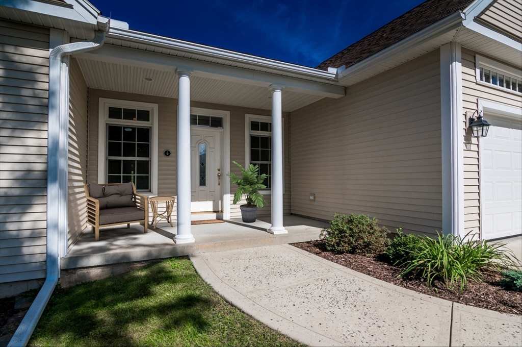 Strong Farm Ln, South Hadley, MA 01075