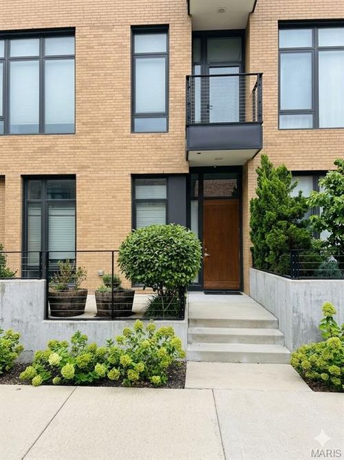 108-4101 Laclede Ave, Saint Louis, MO, 63108-2998 | Card Image