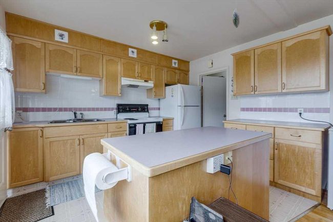 18 Poplar Cres, Home with 3 bedrooms, 2 bathrooms and 1 parking in Springbrook AB | Image 13