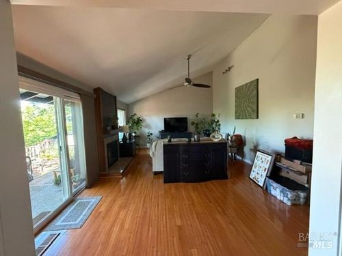 28 Elan Way, Napa, CA, 94559 | Card Image