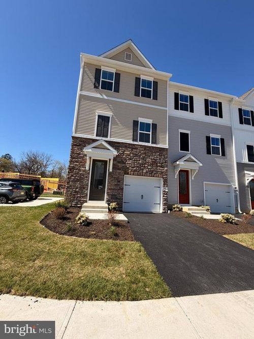 46 Basswood St, Berlin, NJ, 08009-3000 | Card Image