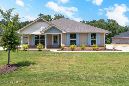 4251 Olivia Cir W, Olive Branch, MS, 38654 | Card Image