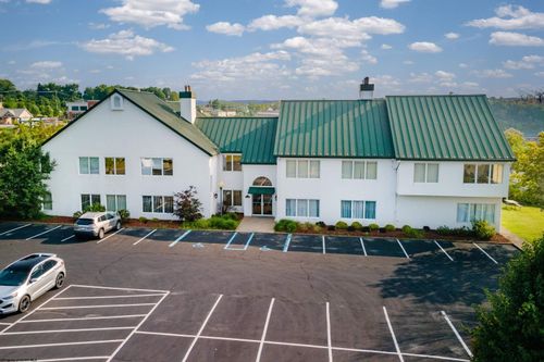 2000 Hampton Ctr, Morgantown, WV, 26505-0650 | Card Image