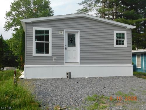 64 Back St, Oxford, NJ, 07863-3605 | Card Image