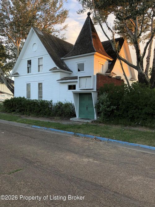 105 3rd Ave Sw, Beach, ND, 58621 | Card Image