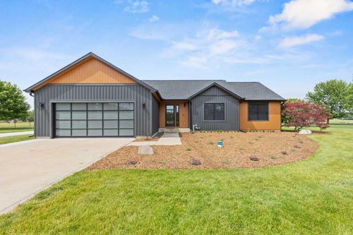 20872 State Line Road, Edwardsburg, MI, 49112 | Card Image