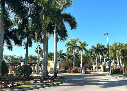 100-2735 Se 16th Ave, Homestead, FL, 33035-2504 | Card Image
