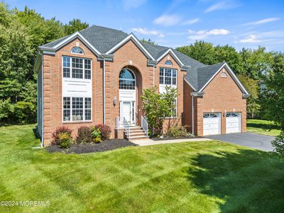 72 Mc Farlane Circle, House other with 5 bedrooms, 2 bathrooms and null parking in Monroe NJ | Image 1