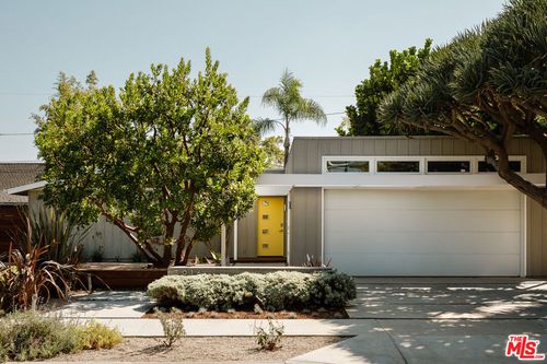 3916 Lemon Ave, Long Beach, CA, 90813-2127 | Card Image
