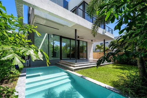 3310 Elizabeth St, Miami, FL, 33133-5003 | Card Image
