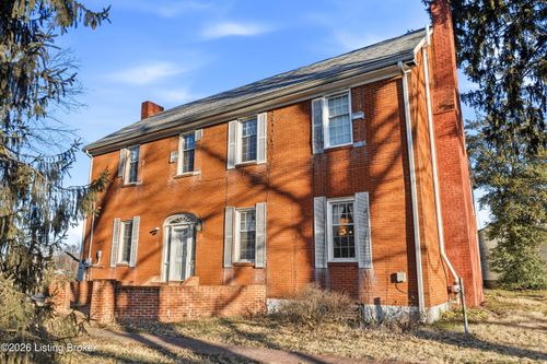 243 Kool Springs Dr, Shepherdsville, KY, 40165-8807 | Card Image