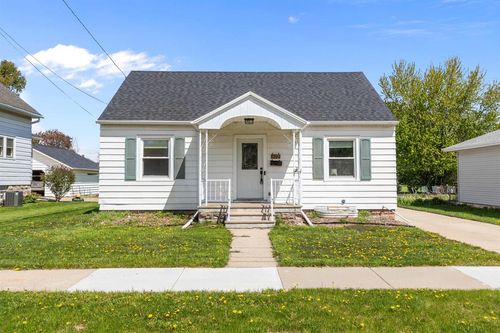 672 W 8th Avenue, OSHKOSH, WI, 54902 | Card Image