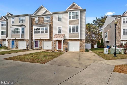 592 Burr Oak Ct, PRINCE FREDERICK, MD, 20678-6117 | Card Image