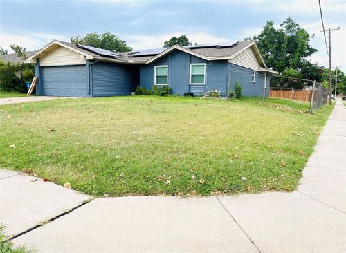 601 Bentwood Dr, Lewisville, TX, 75067-4436 | Card Image