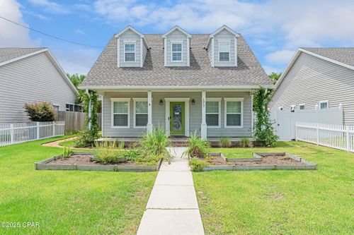 1017 W 11th St, Panama City, FL, 32401-2041 | Card Image