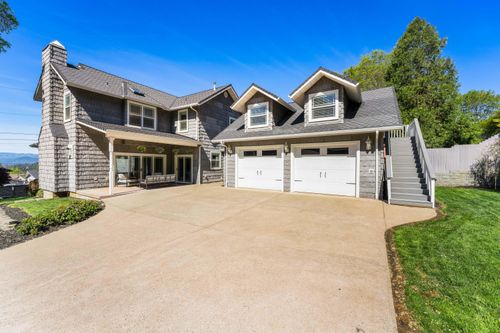 1679 Ne Terrace Dr, Grants Pass, OR, 97526-3546 | Card Image