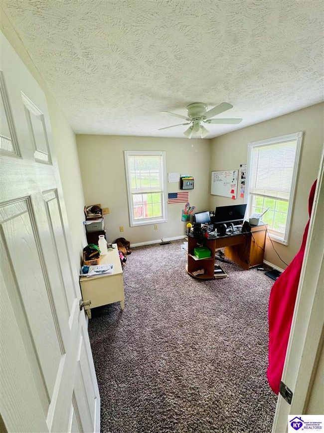 5906 Hudgins Hwy, House other with 6 bedrooms, 2 bathrooms and null parking in Summersville KY | Image 22