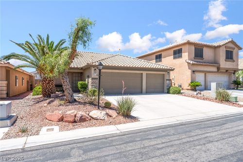 8225 Valley Stream Ave, Las Vegas, NV, 89131-4633 | Card Image