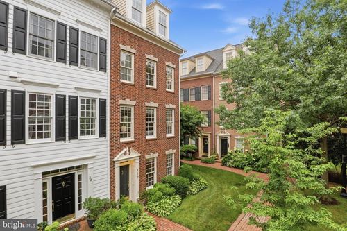 319 S Fayette St, ALEXANDRIA, VA, 22314-5902 | Card Image