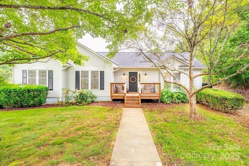 215 Green Meadow Ln, Mars Hill, NC, 28754-6101 | Card Image