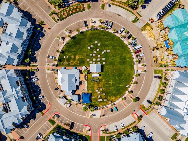 Center Square | Image 31