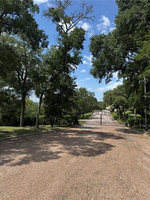 112 Kathleen, La Grange, TX, 78945-5764 | Card Image