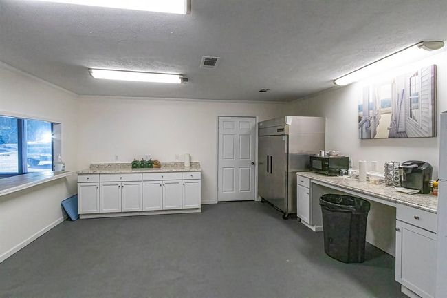 240 Coco Loop, House other with 2 bedrooms, 2 bathrooms and 2 parking in Pointblank TX | Image 48