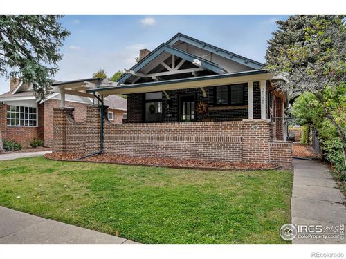 2065 Holly St, Denver, CO, 80207-3840 | Card Image