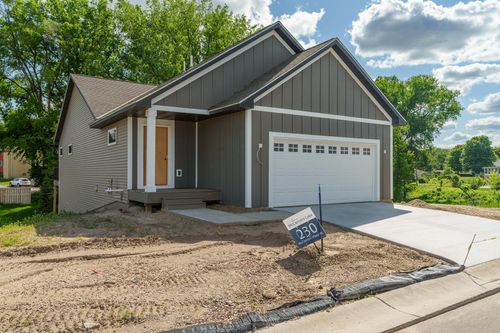 230 Mccarrons Place W, Roseville, MN, 55113 | Card Image